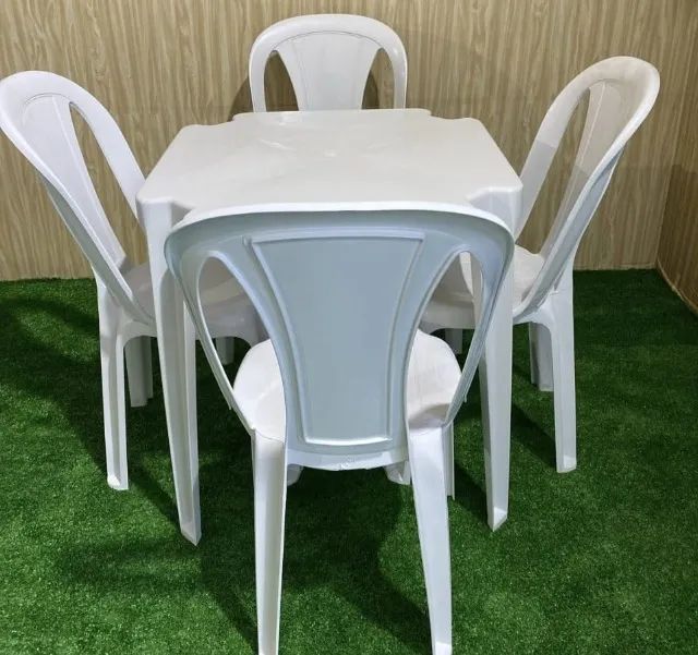 Aluguel de mesas e cadeiras 