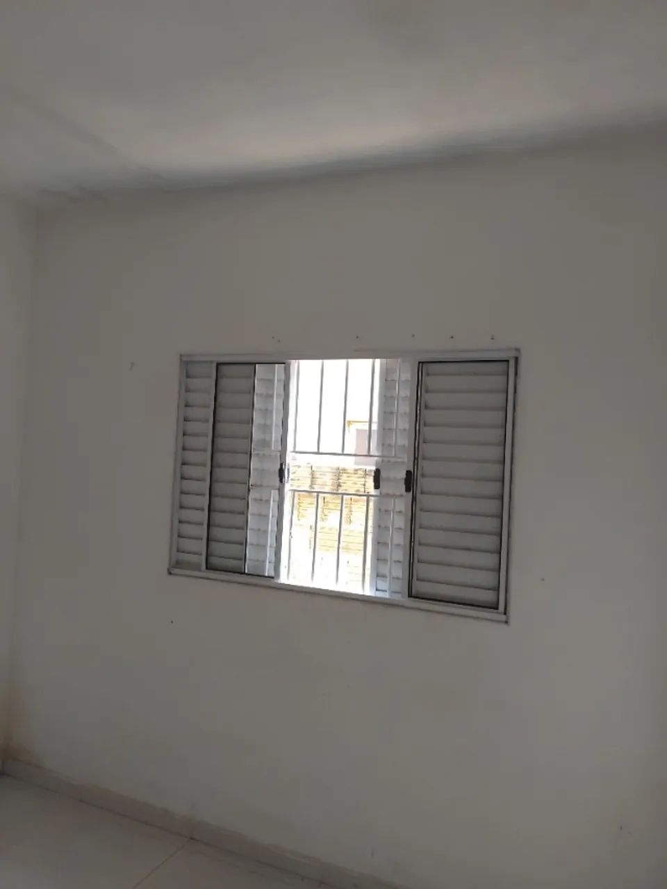 Casa quitada nova c  laje com área para garagem e ampliação. * 