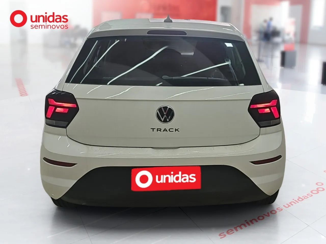 Volkswagen Polo Track 1.0 Flex 12V 5p, foto 6 de 16