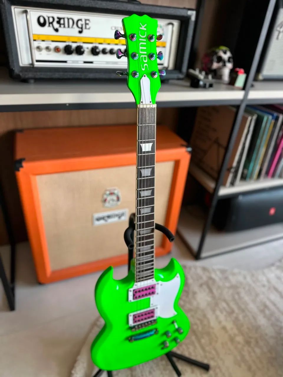 Guitarra Verde Neon
