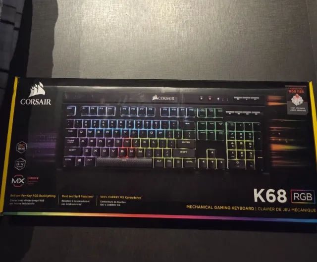 Teclado Mecânico Corsair K68 RGB - Foto 2
