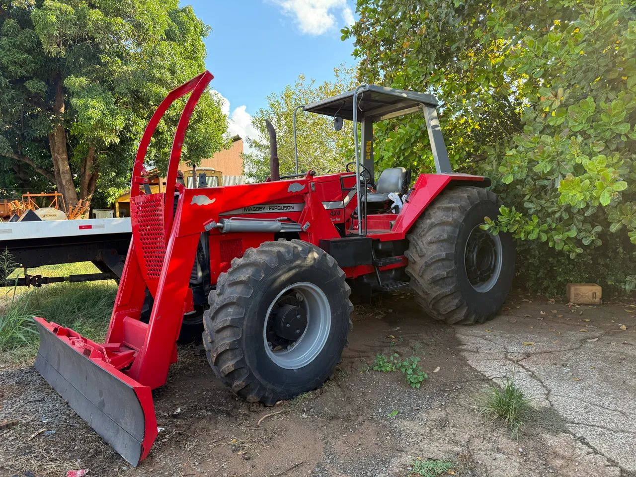 Trator massey 660