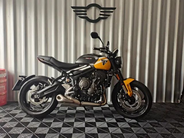 TRIUMPH TRIDENT 660 praticamente zeroooooo