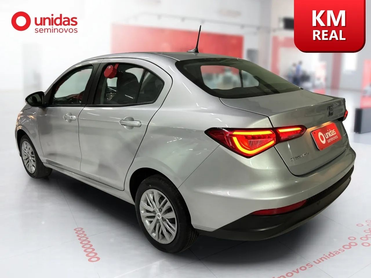Fiat Cronos Drive 1.0 6V, foto 3 de 11