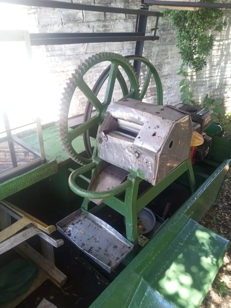 Vende-se carroça motorizada com engenho de cana inox adaptada - Foto 3