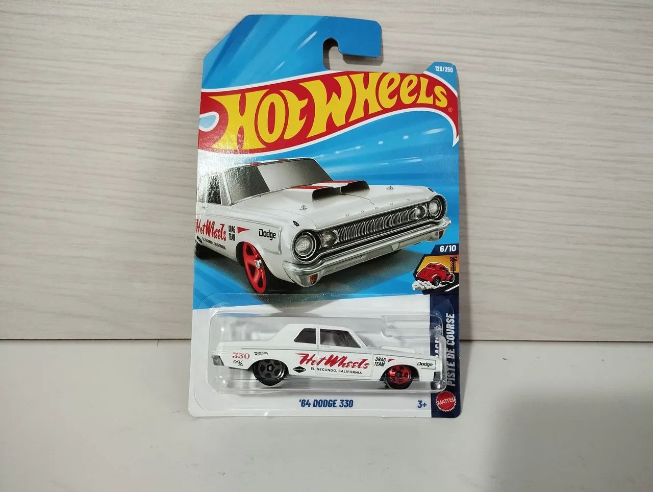 Miniatura Dodge 64 Hotwheels. 