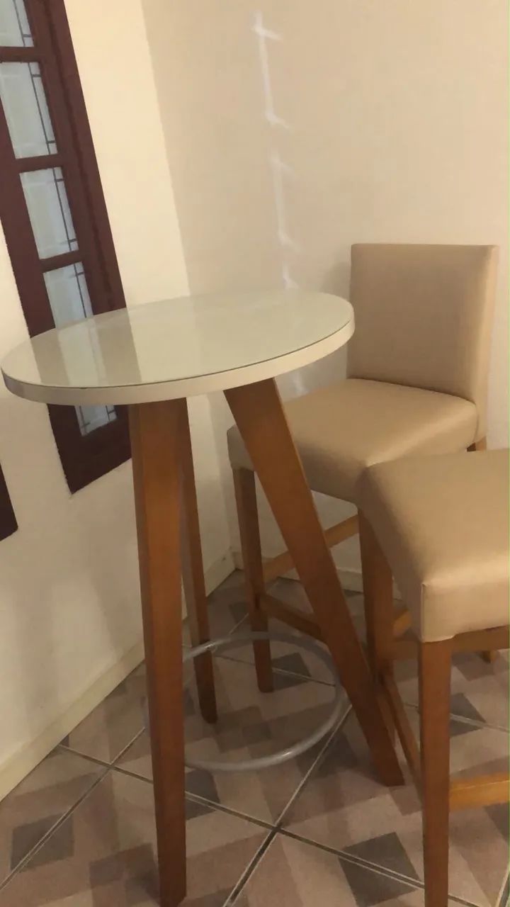 Mesa com duas cadeiras - Foto 2