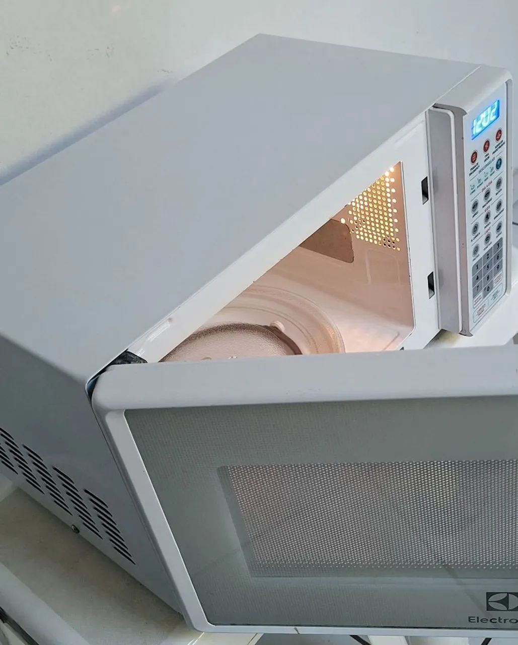 Microondas Electrolux 20 Litros - Foto 2
