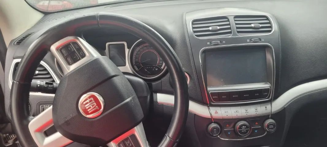 Fiat Freemont 2.4 16V 5P Aut. 2013 - Foto 2