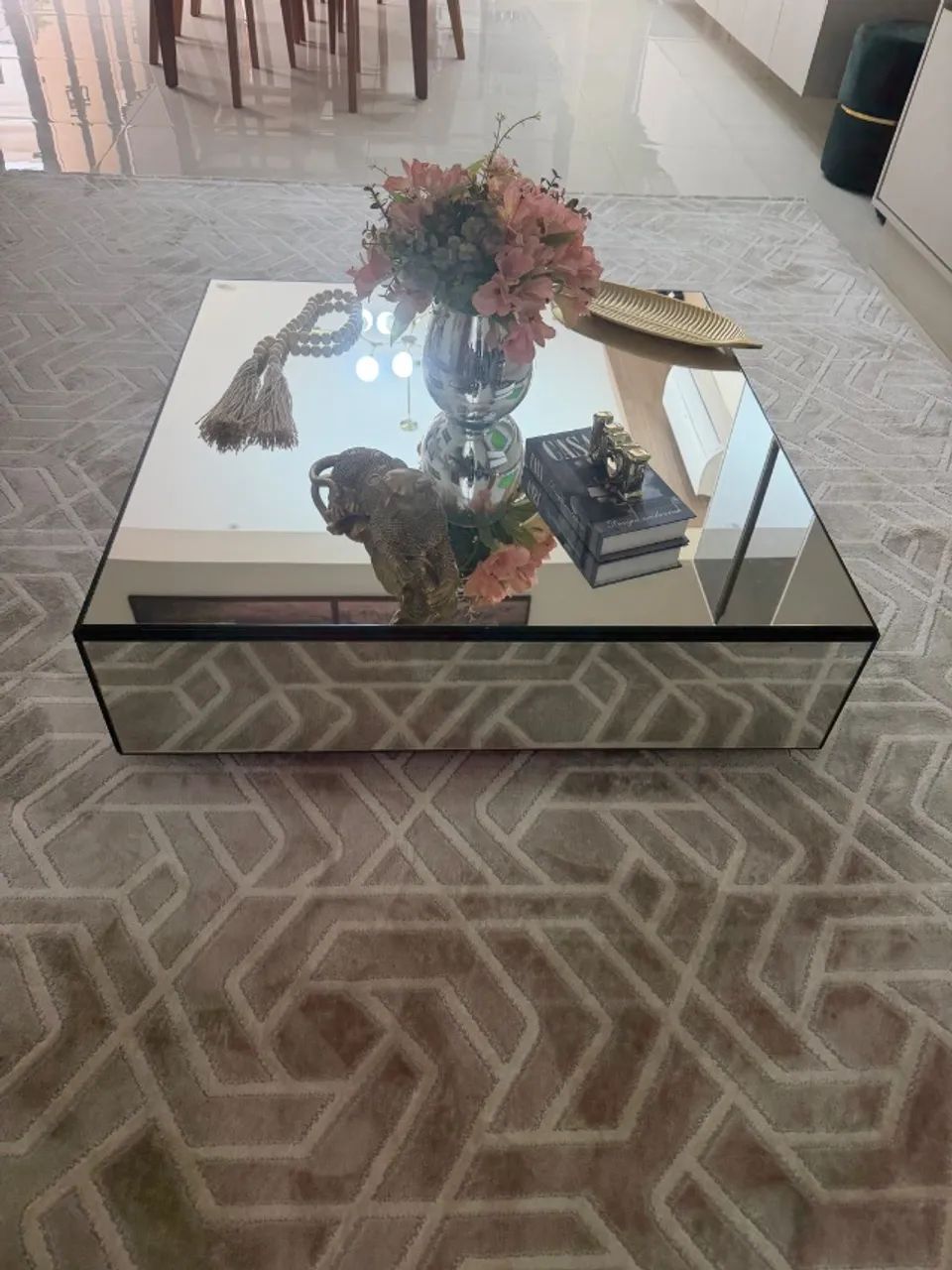 Mesa de centro espelhada