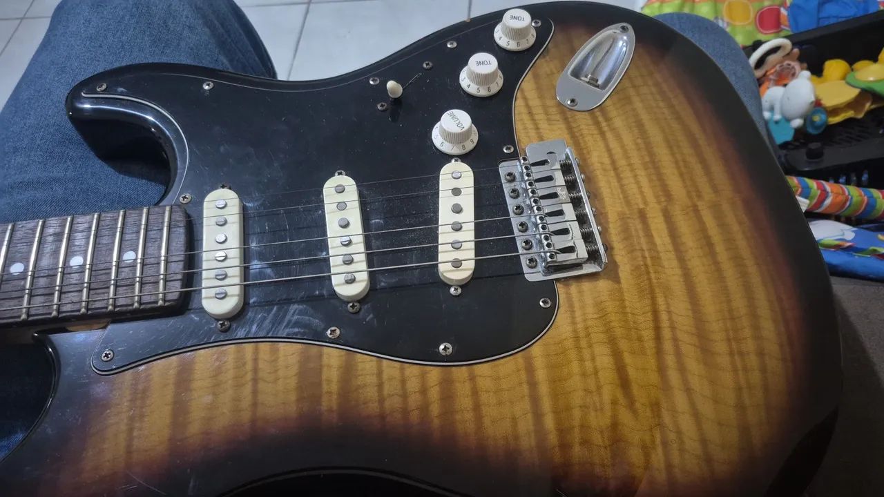 Guitarra - Foto 3