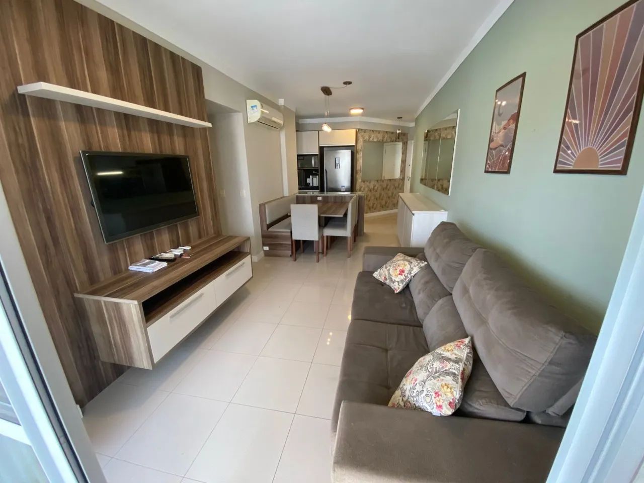 Excelente apartamento de 3 dormitórios para locação no bairro Trindade!
