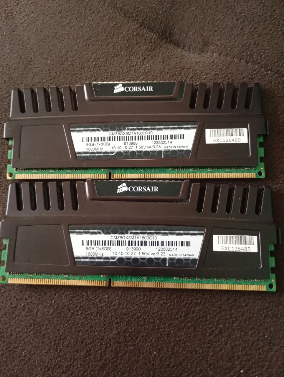 Memória DDR4 16GB 2x 8GB Corsair 2666Mhz Lacrada - Memória RAM