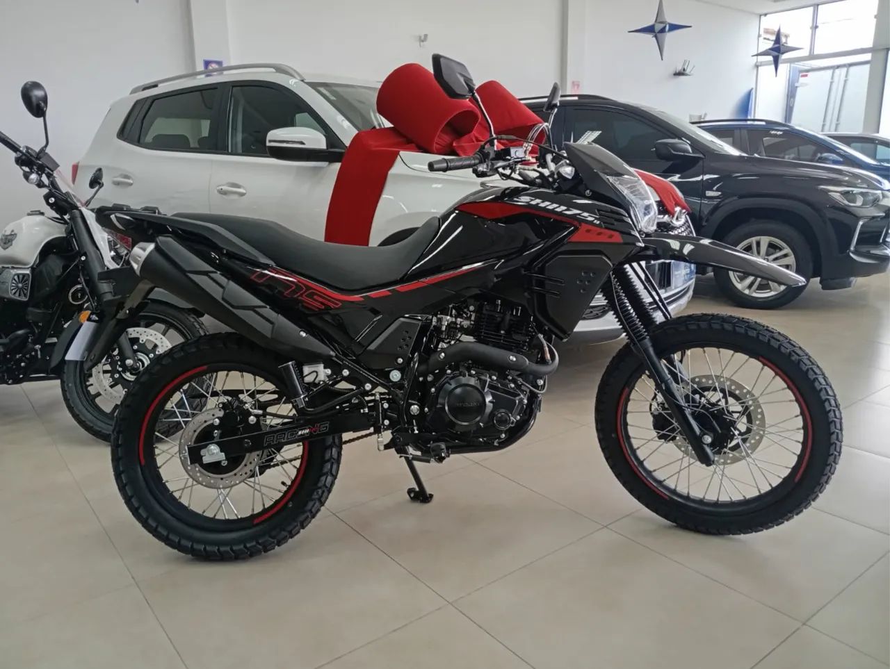Moto semi nova ,