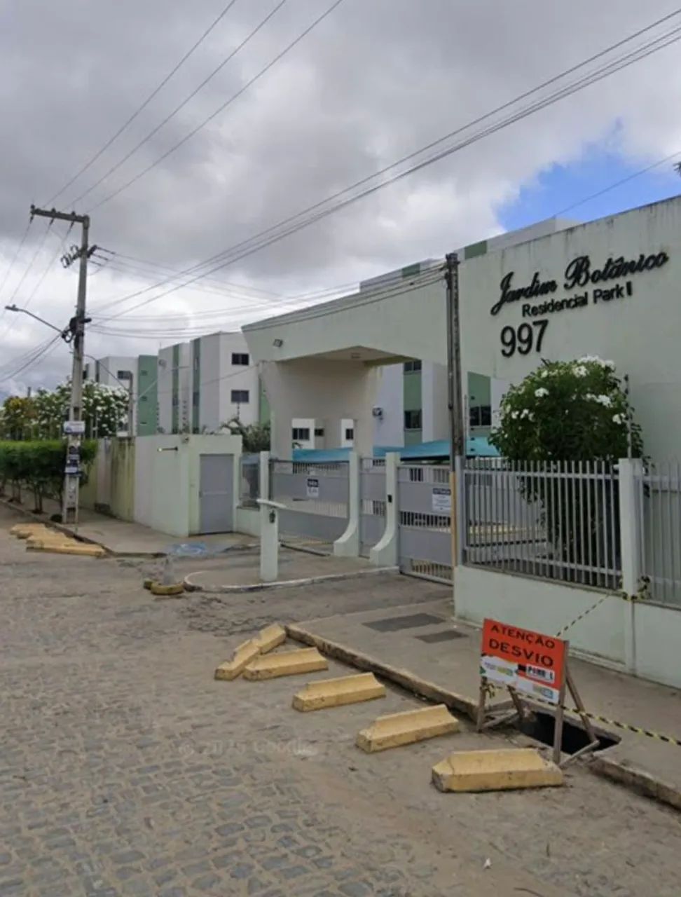 Apartamento apenas 1150 com condomínio.