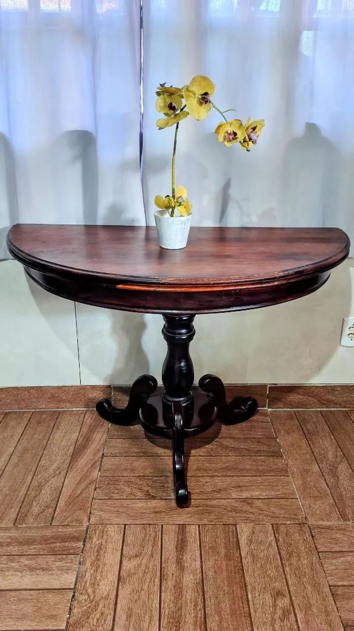 Delivering a retractable solid wood table470985996303093762