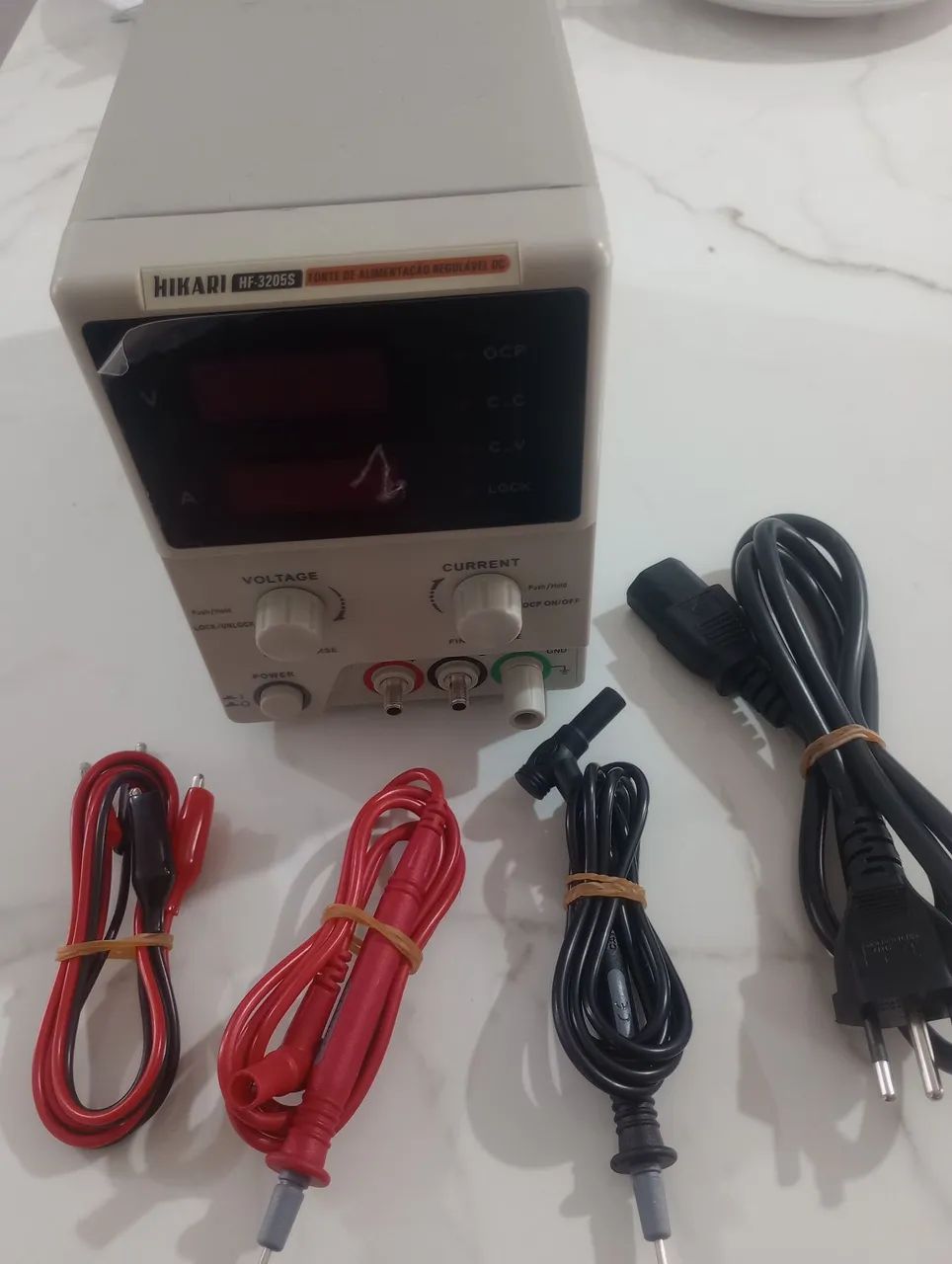 Fonte de Bancada HIKARI HF 3205S