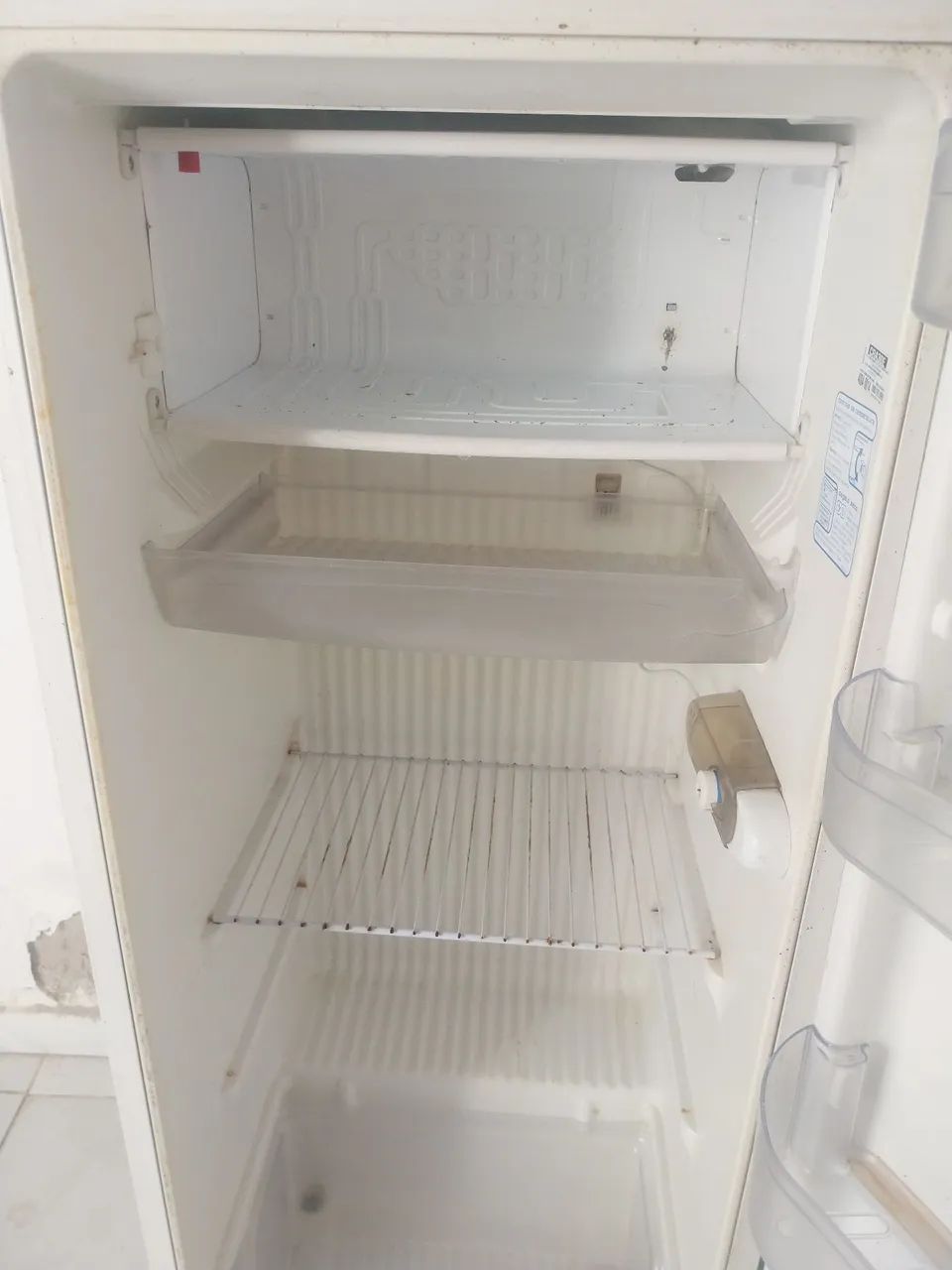 Geladeira Consul semi nova funcionando perfeitamente  - Foto 4
