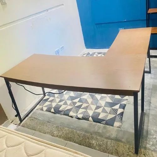 MESA PARA ESCRITÓRIO E ESTUDO + TAPETE - Foto 5