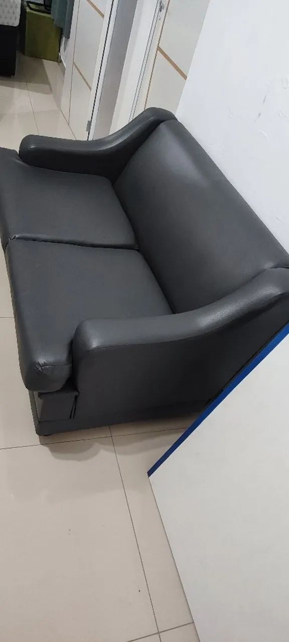 Sofá em couro lindo  - Foto 2