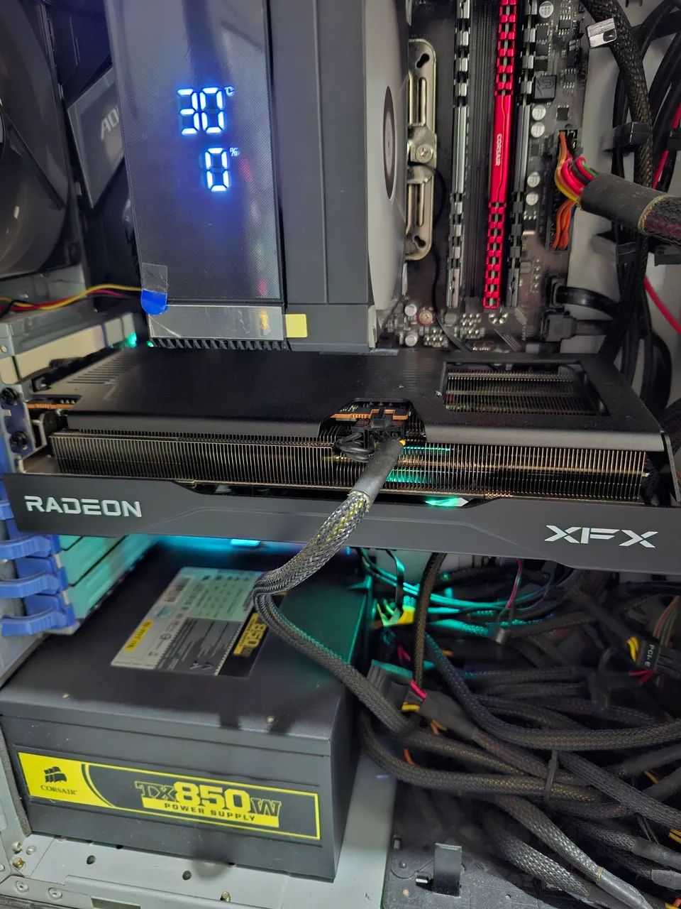 XFX RX 9060XT 