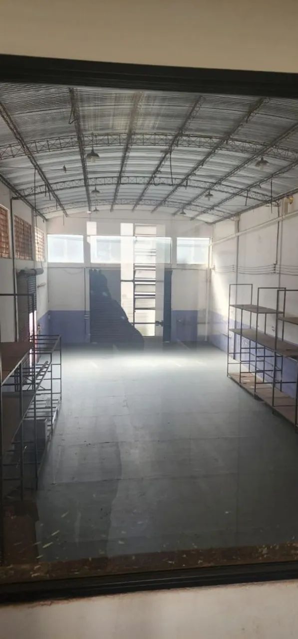  galpão localização segura amplo fluxo de carros  - Foto 2