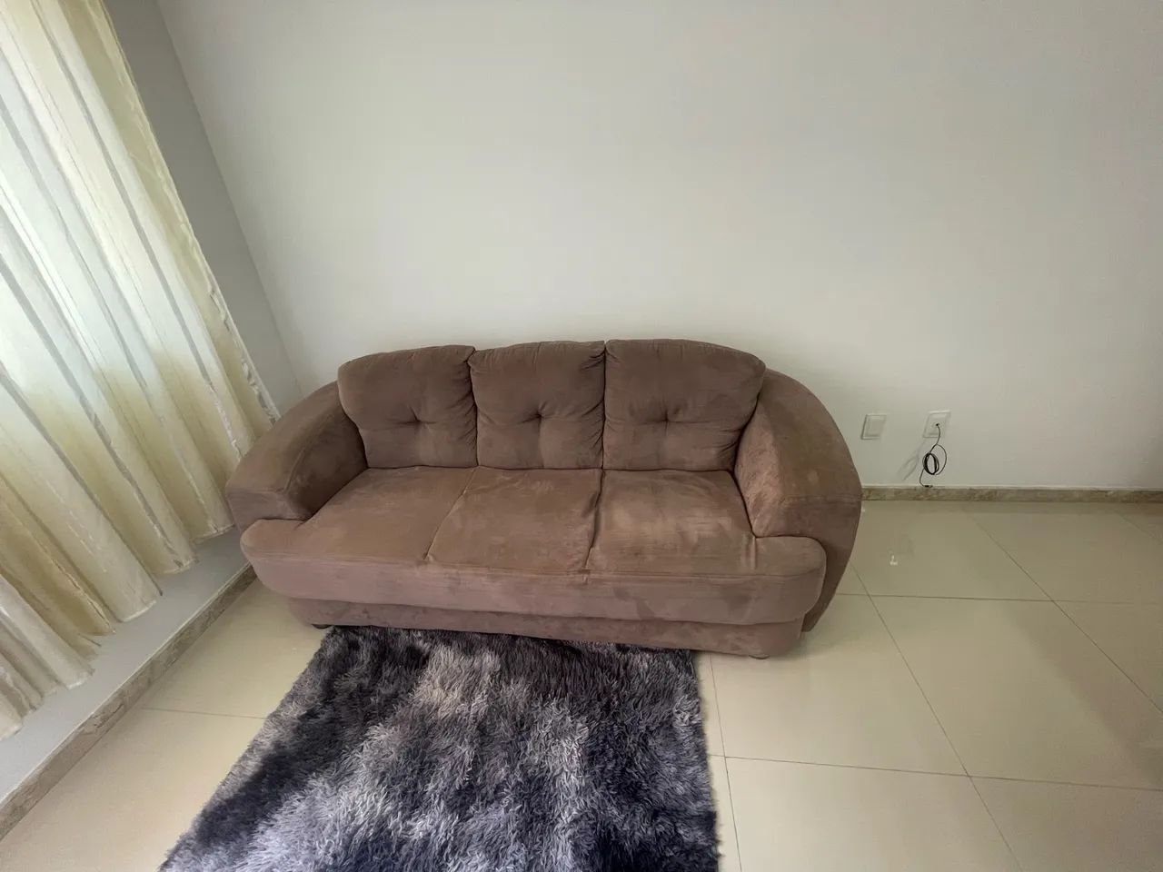 Sofá 3 lugares em bom estado de conservação  - Foto 2