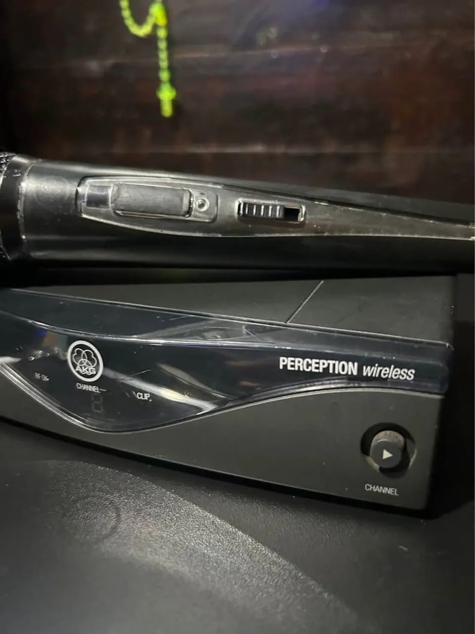 Microfone AKG PW45 VSET SR45 Vocal de Mão Sem Fio Profissional  - Foto 3