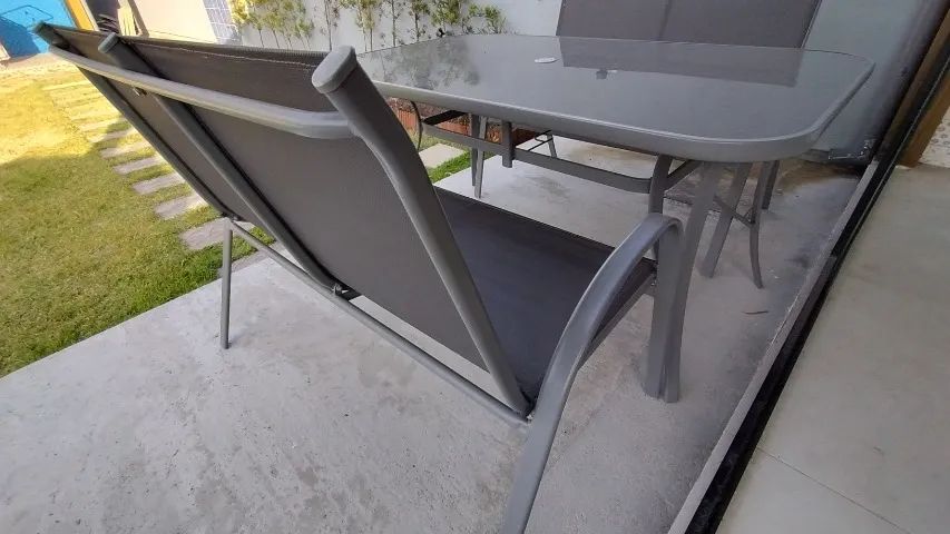 Conjunto de mesa e cadeiras para jardim. - Foto 5