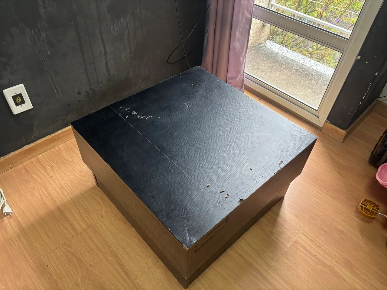Mesa de Centro de Madeira - Robusta e Espaçosa - Foto 2