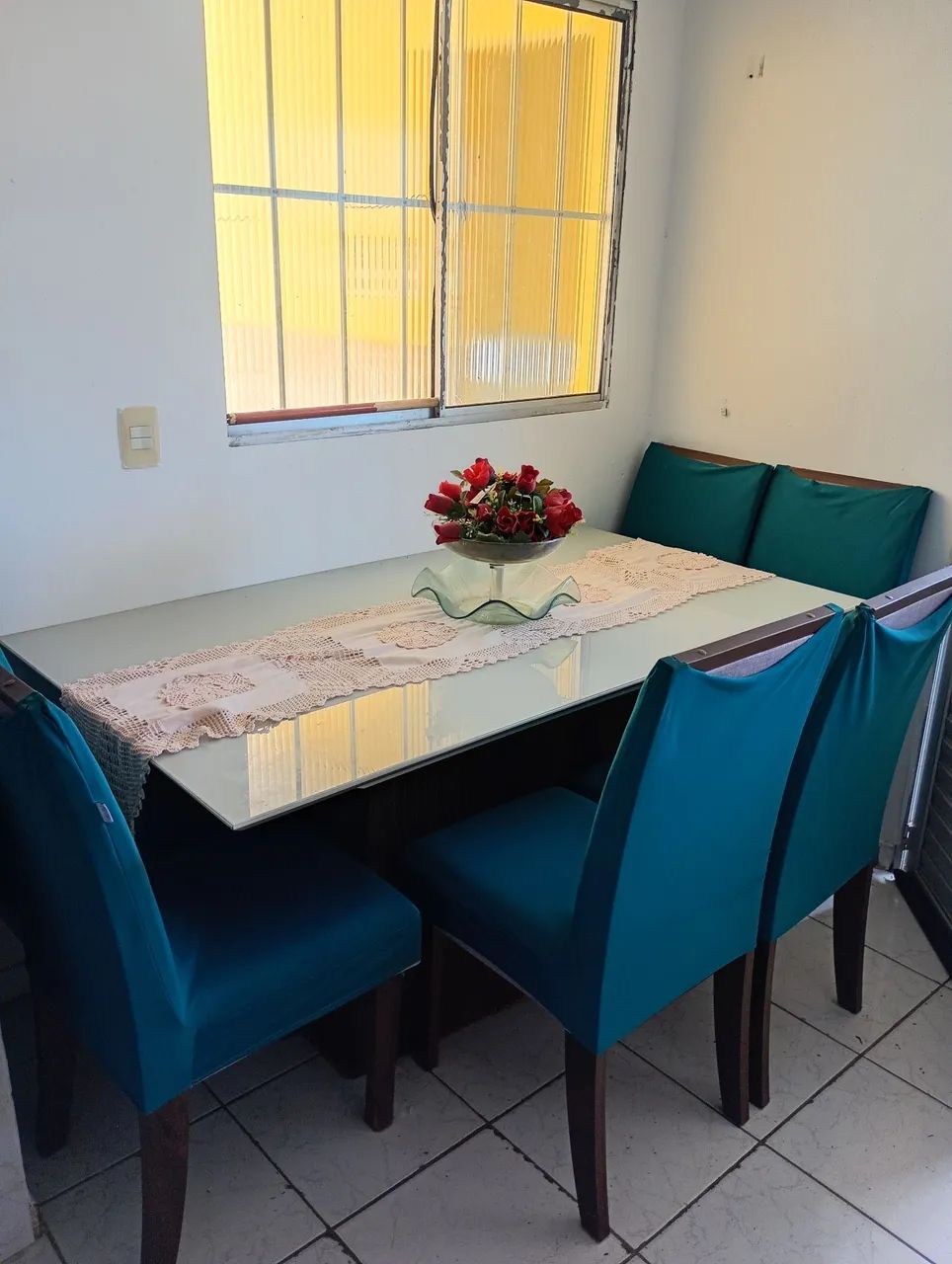 Mesa 6 cadeiras 