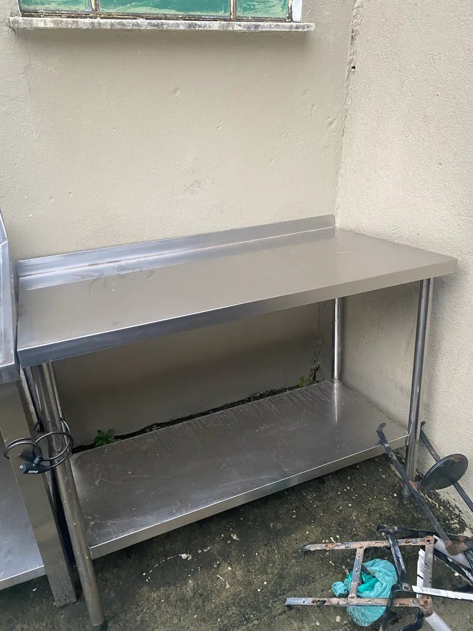 Vendo bancada com pia de inox  - Foto 2