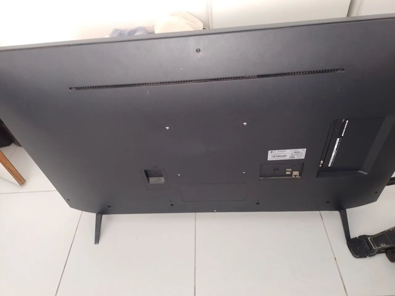 Tv LG FHD 50 polegadas com defeito na tela - Foto 3