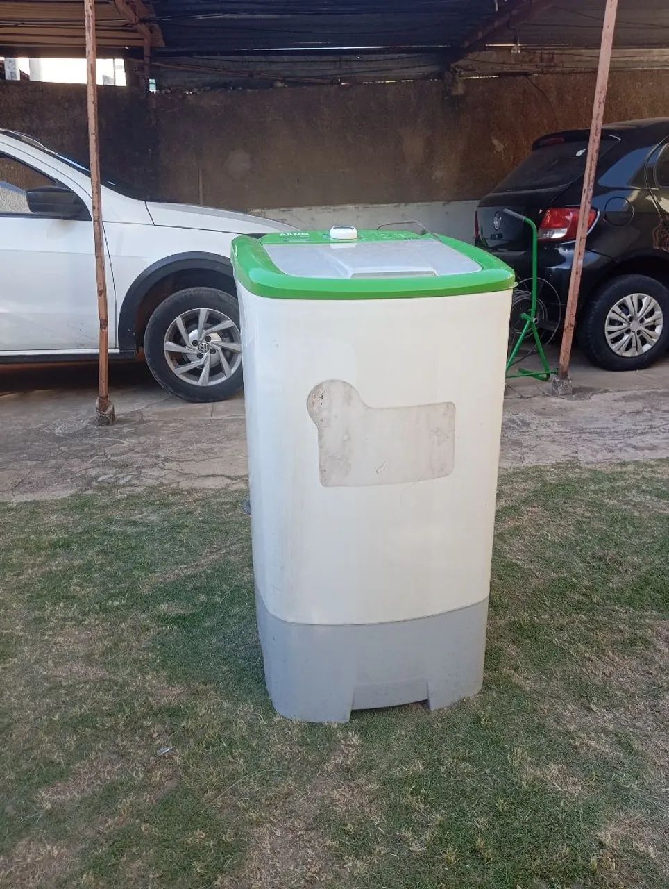 Tanquinho da marca Arno com defeito - Foto 3