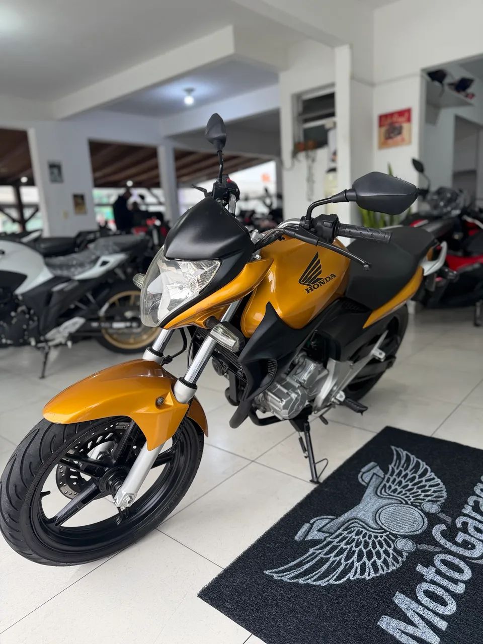 Honda CB 300r - 2010 - Foto 4
