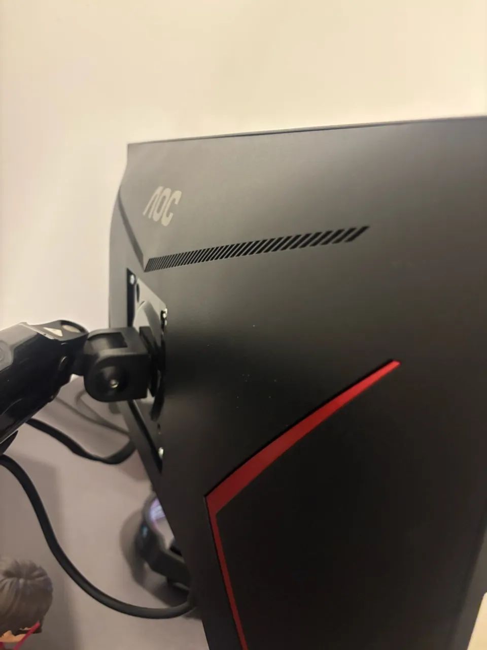 Monitor gamer AOC 25 144hz - Foto 2