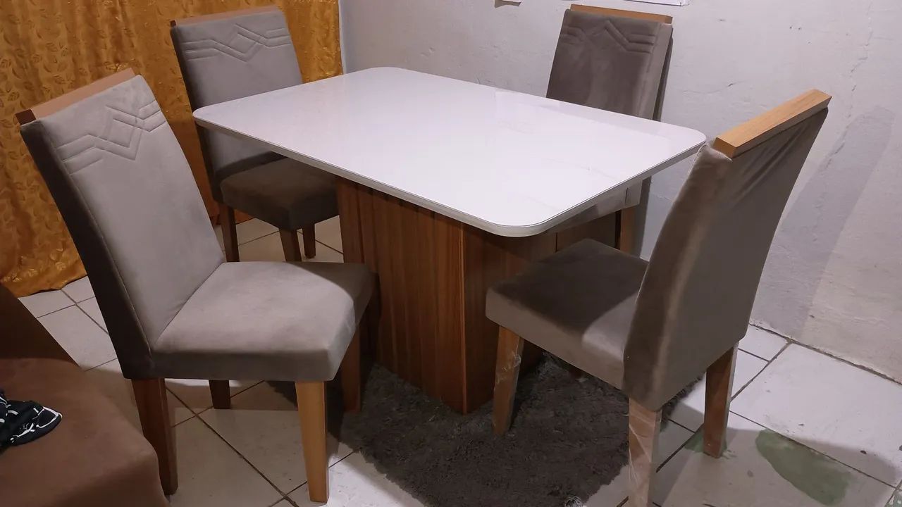 Mesa com 4 cadeiras - Foto 3
