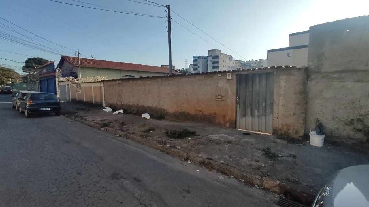 Lote regular localização nobre - Foto 2