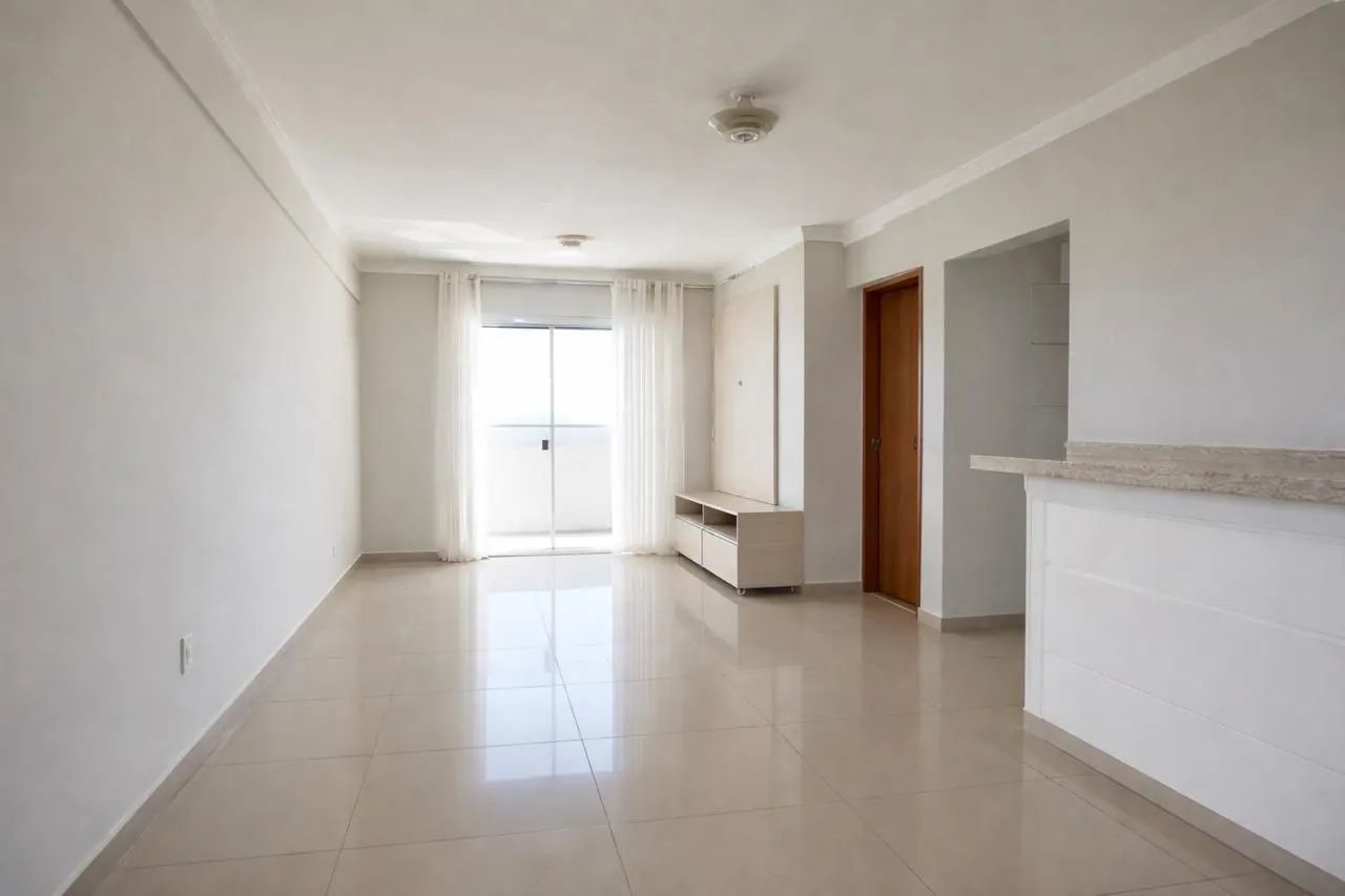 Apartamento à venda no bairro Santa Mônica em Uberlândia