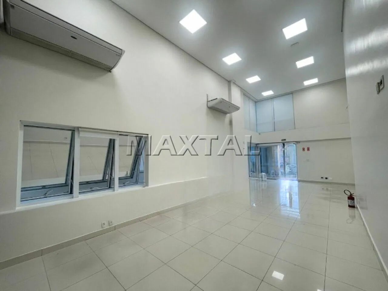 Prédio comercial para locação, de 970m², com 23 salas, 25 vagas e 9 banheiros, em Santana. - Foto 11