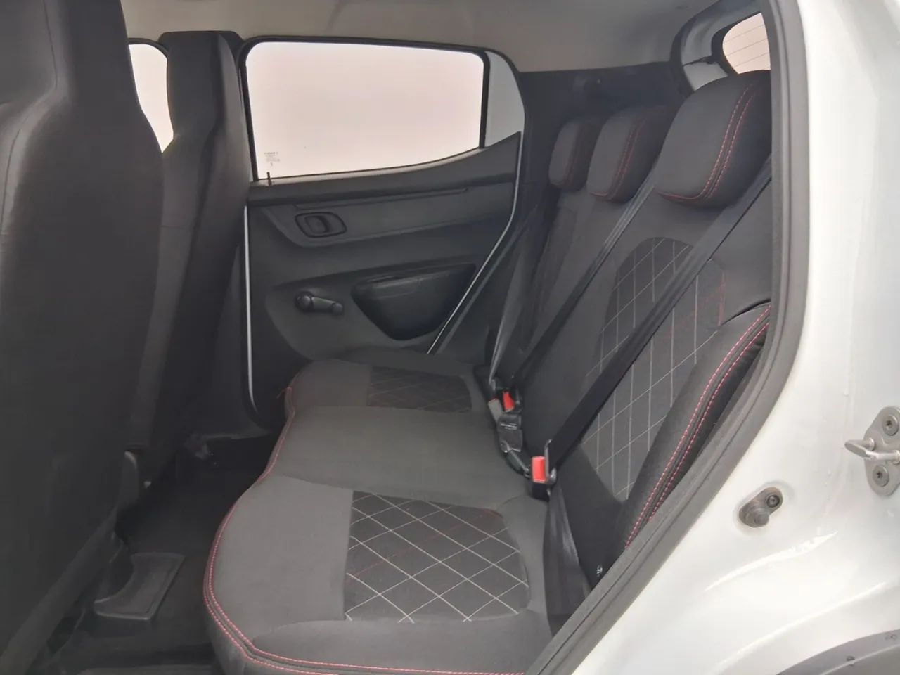Renault Kwid 1.0 Zen, foto 17 de 18