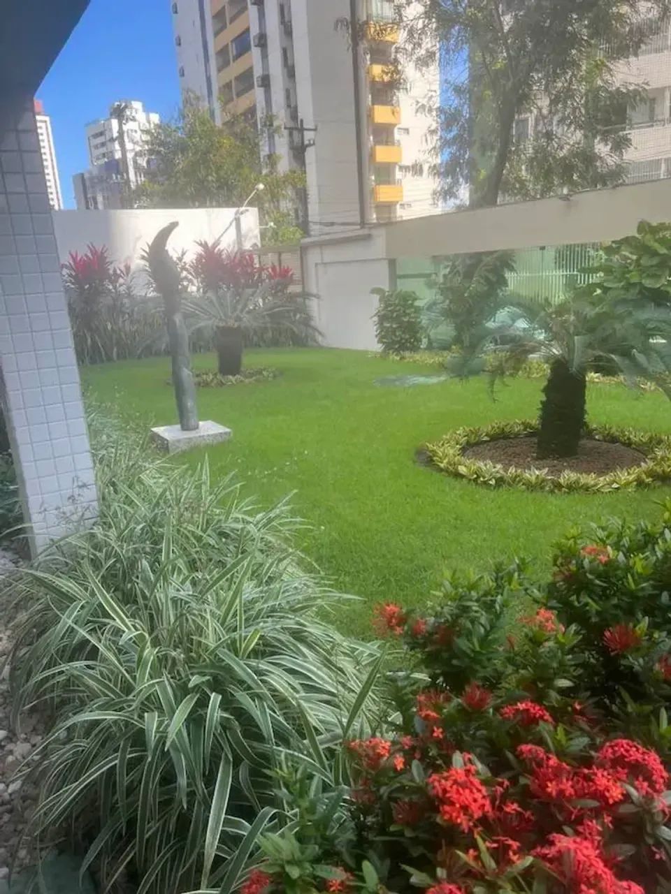 Apto numa rua tranquila e ventilada - Foto 2