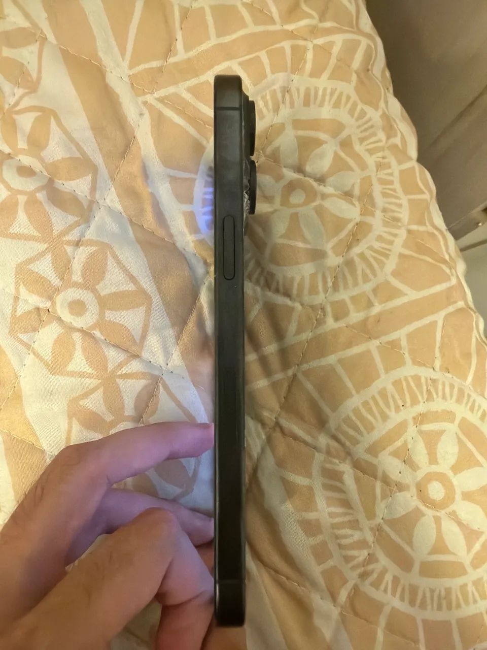 iphone 15 pro max preto 256gb com a traseira trincada  - Foto 3