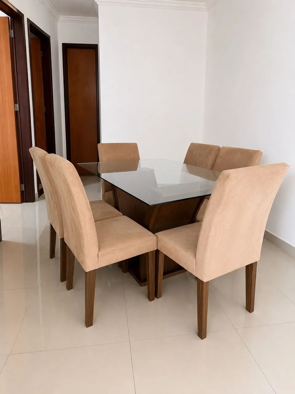 Mesa com 6 cadeiras  - Foto 3