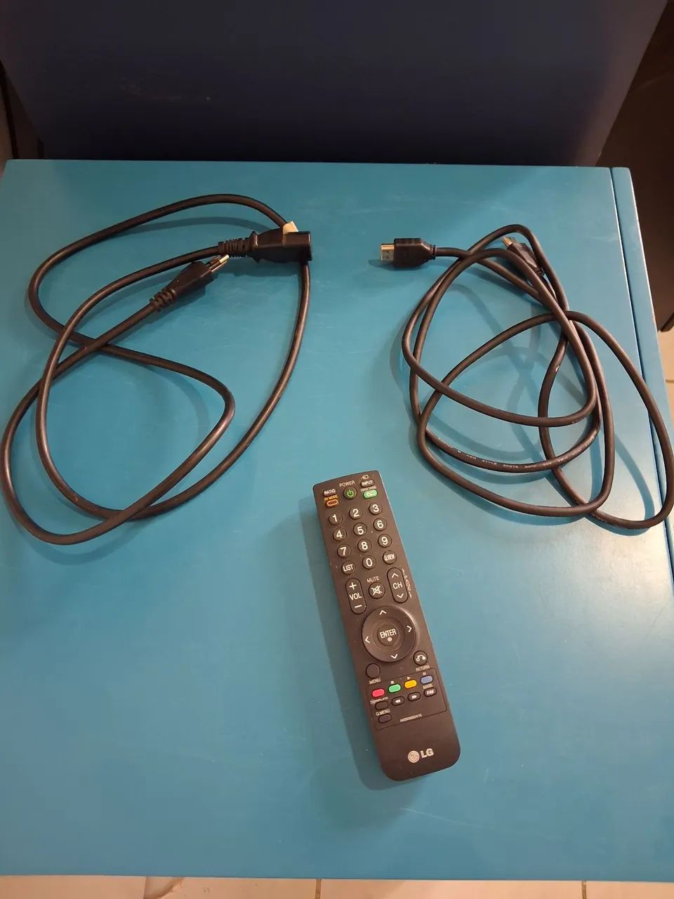 TV Monitor LG 22 Polegadas (Perfeita como TV e Monitor) + Controle e Cabos. - Foto 3