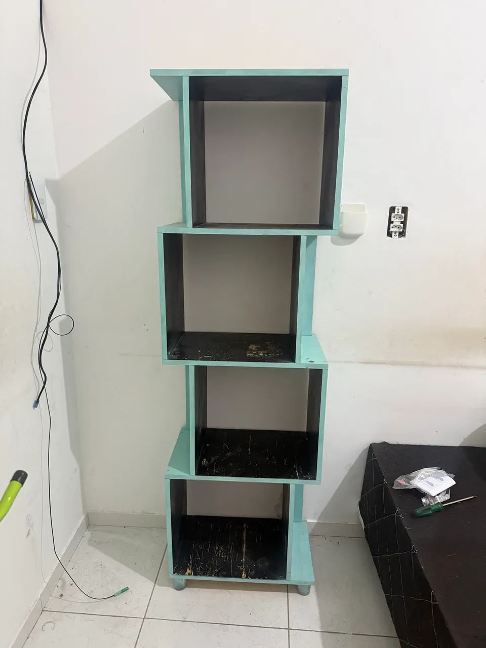 Estante com ninchos 