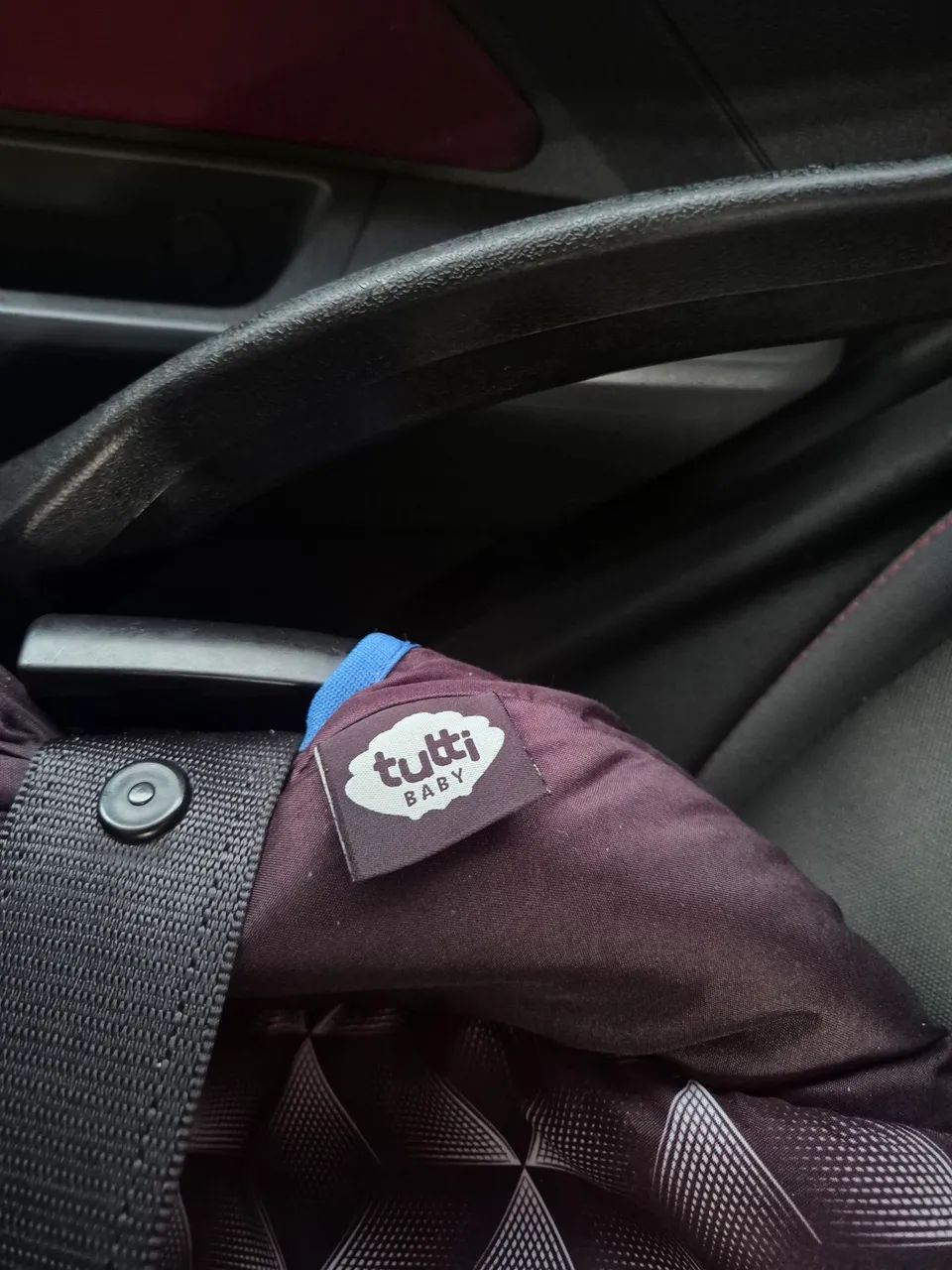 Vendo cadeirinha de carro da TUTTI - Foto 3