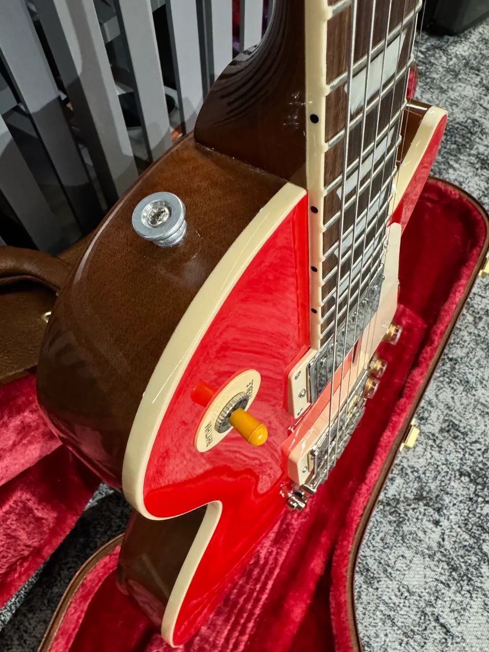 Guitarra Gibson Les Paul Standard '60s Cardinal Red 2023