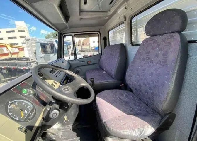 Mb 710 Plus Baú 2012 - Foto 5