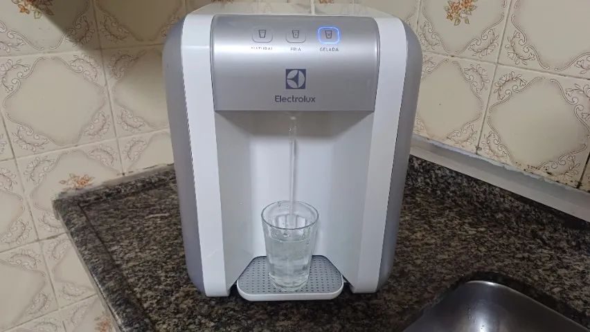 Purificador Filtro De Água Electrolux Agua Natural e Gelada 127/220v Perfeito Estado